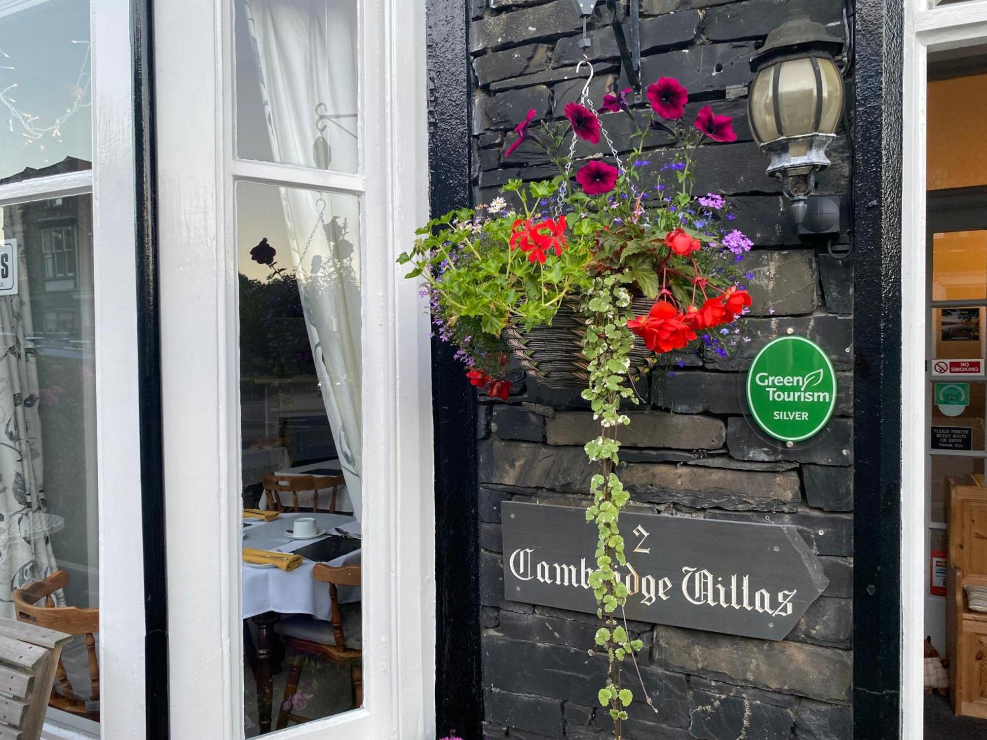 2 Cambridge Villas B & B Ambleside Esterno foto